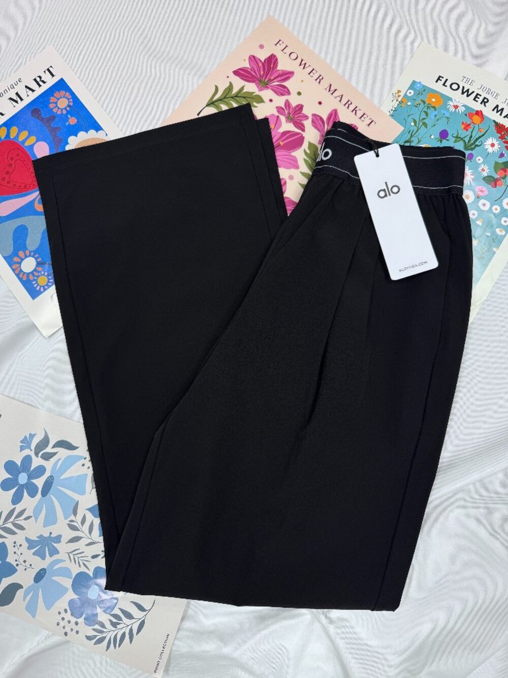 NWT ALO Yoga Black Suit Up Pants 👖😍 Office/Travel/Everyday - Picture 5 of 9